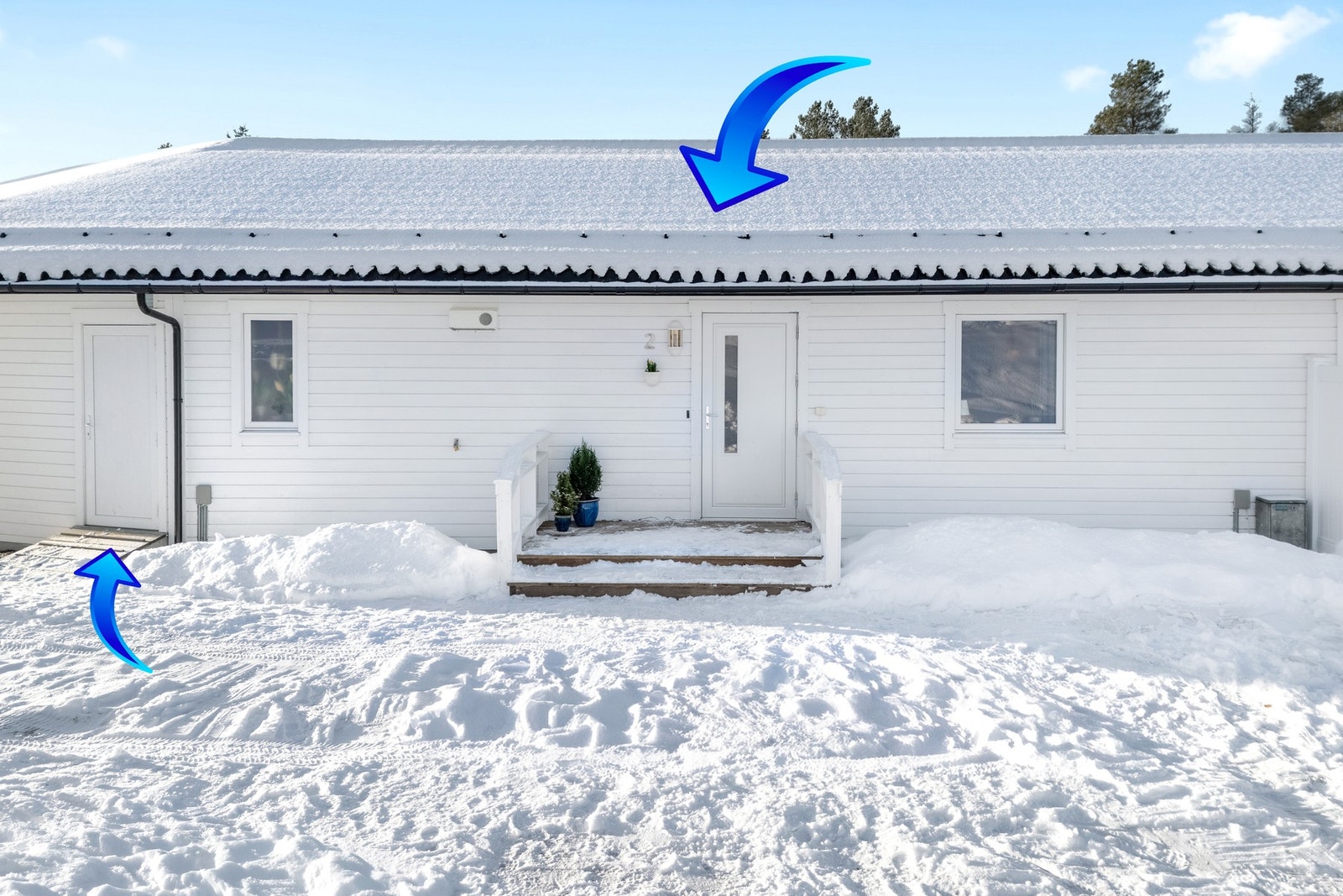 Inngangsparti. Dør til felles ekstern bod. Galleribilde