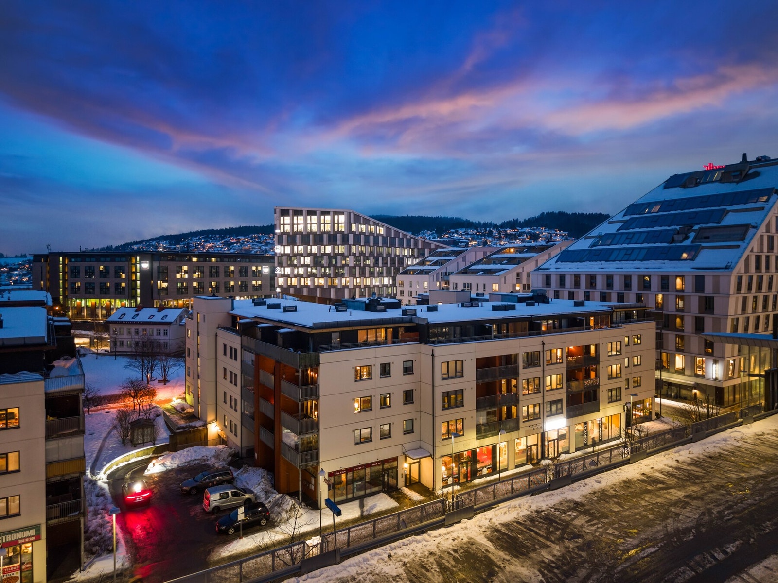 Stillverksveien 24 har en glimrende beliggenhet med kort gange til alt. Galleribilde