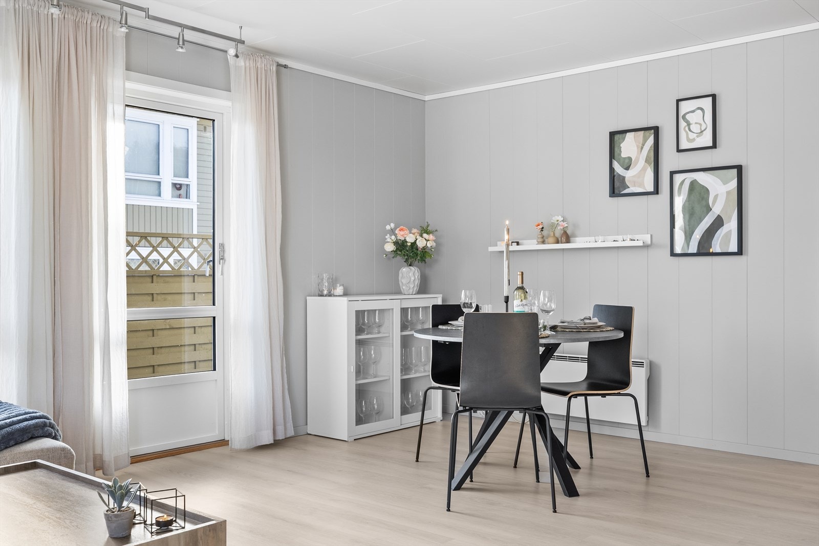 God plass til spisebord, så her kan man nyte en bedre middag med venner Galleribilde