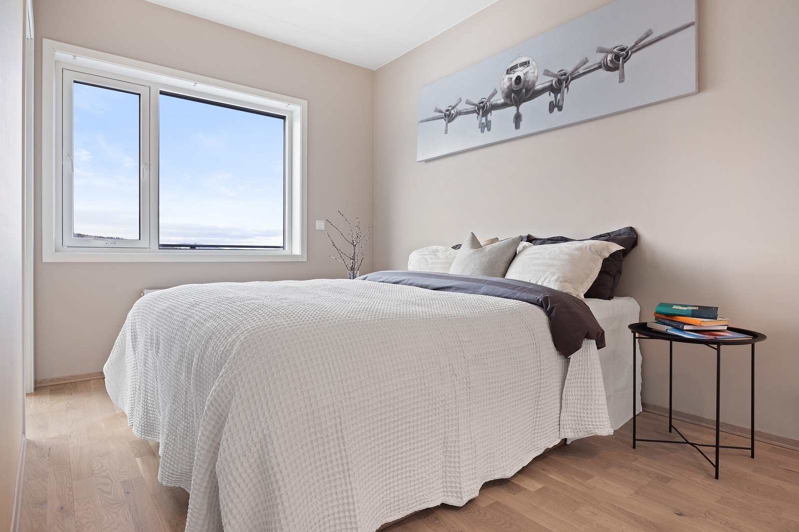 Romslig soverom Galleribilde