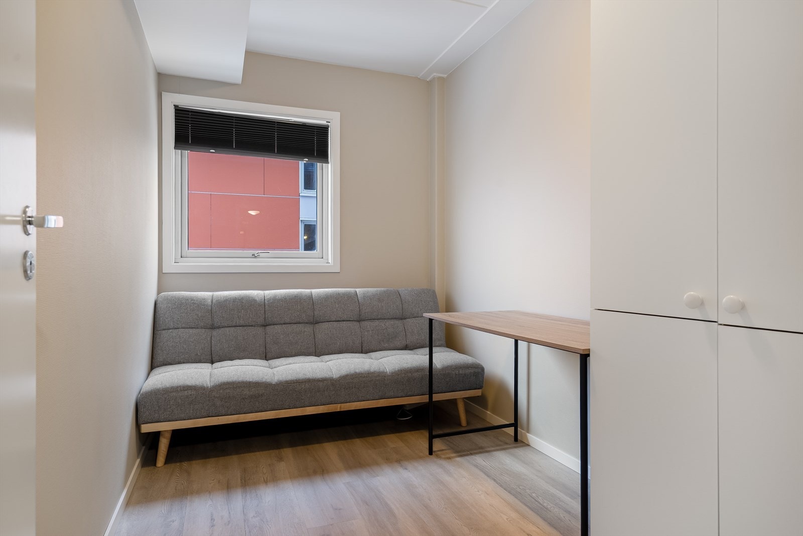 Soverom som egner seg godt til gjesterom, hjemmekontor eller hobbyrom. Galleribilde