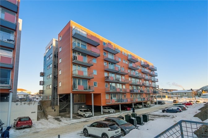 Fasade- bilde tatt fra Nordlandshallen. Galleribilde