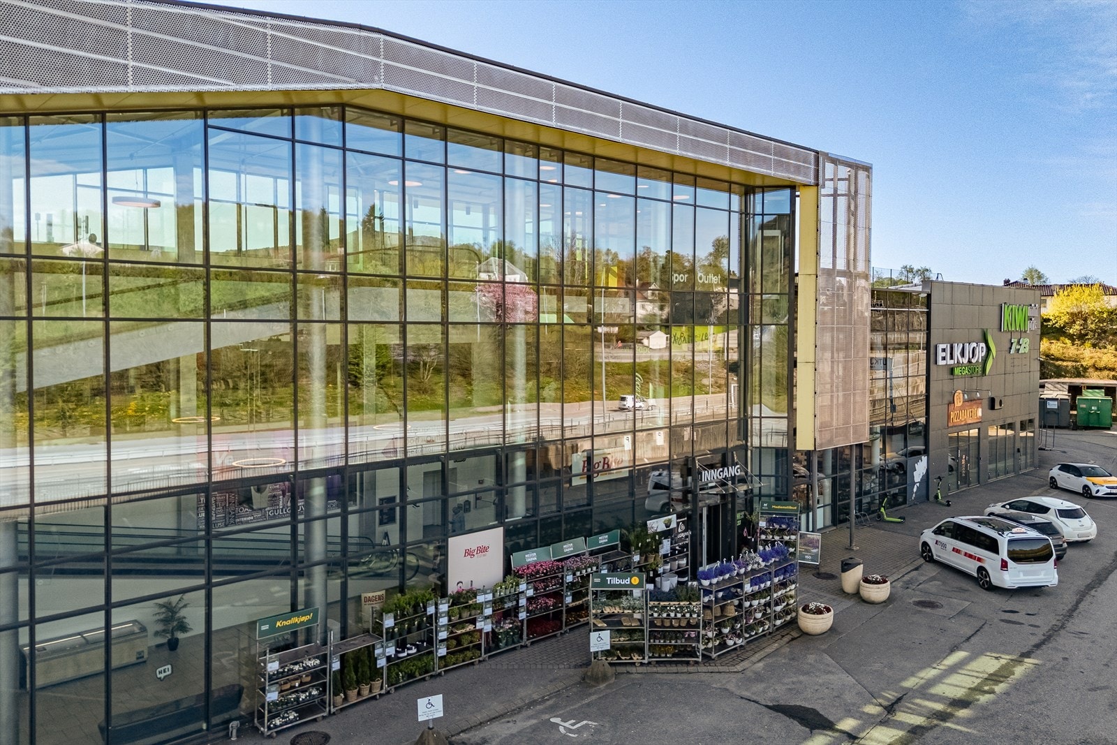 Nærområdet - Kort vei til Gullgruven og Ikea Galleribilde