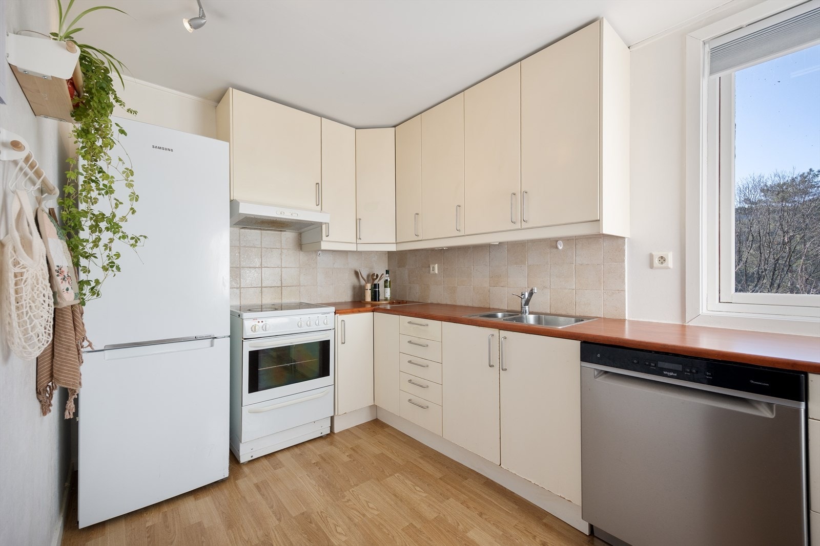 Kjøkken i underetasje / utleiedel Galleribilde