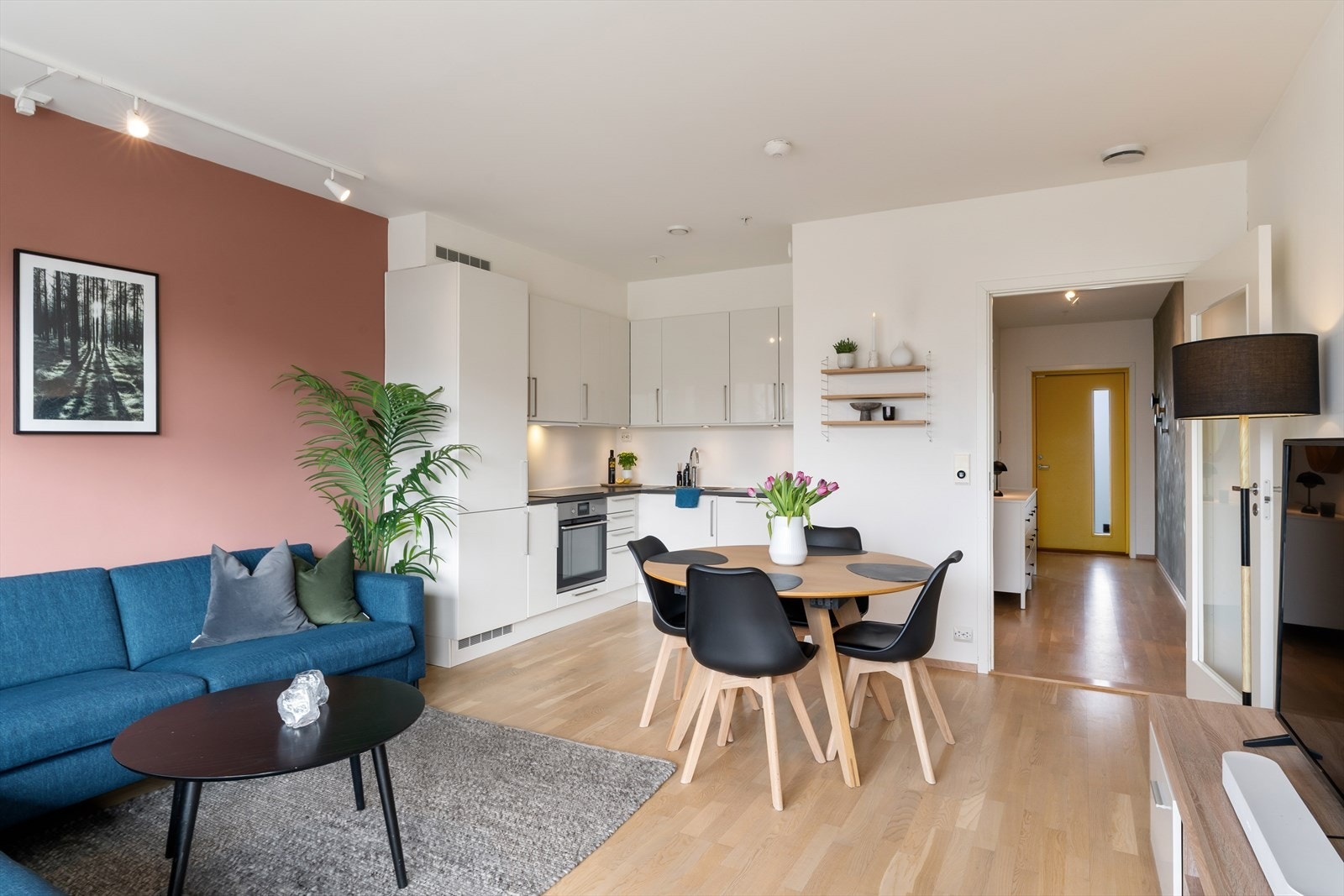 Samtidig som man har nok benkeplass til å lage mat på. Galleribilde