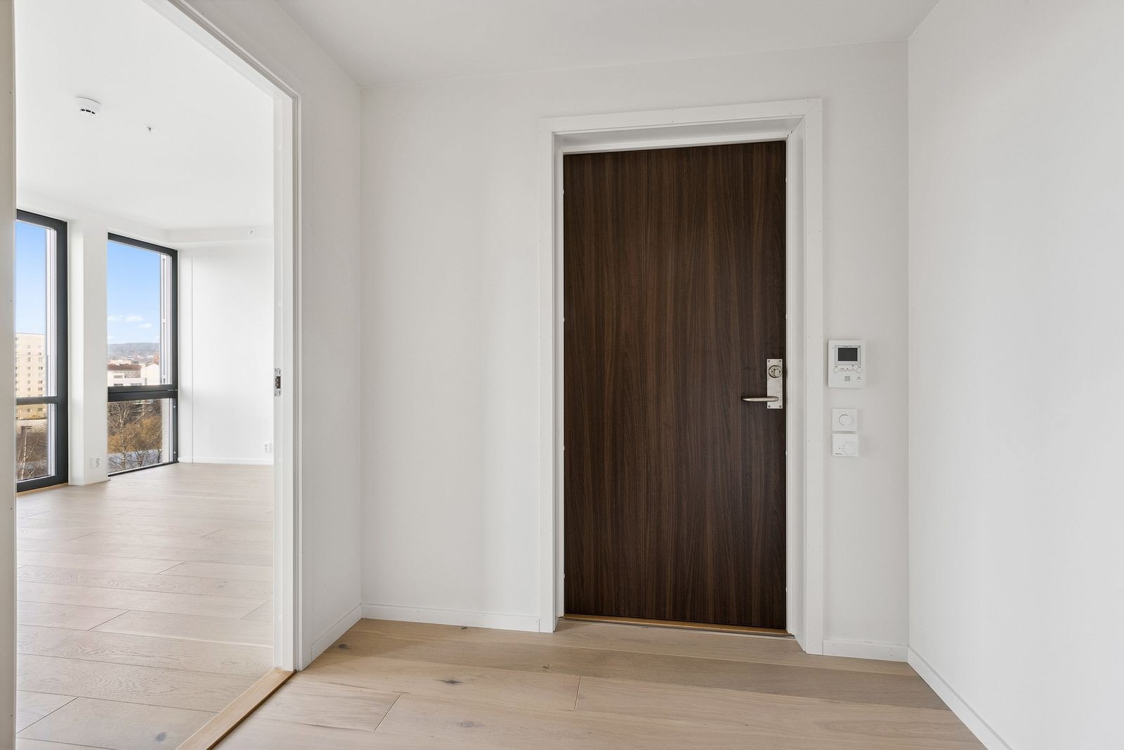 Entré med plass til sko og yttertøy Galleribilde