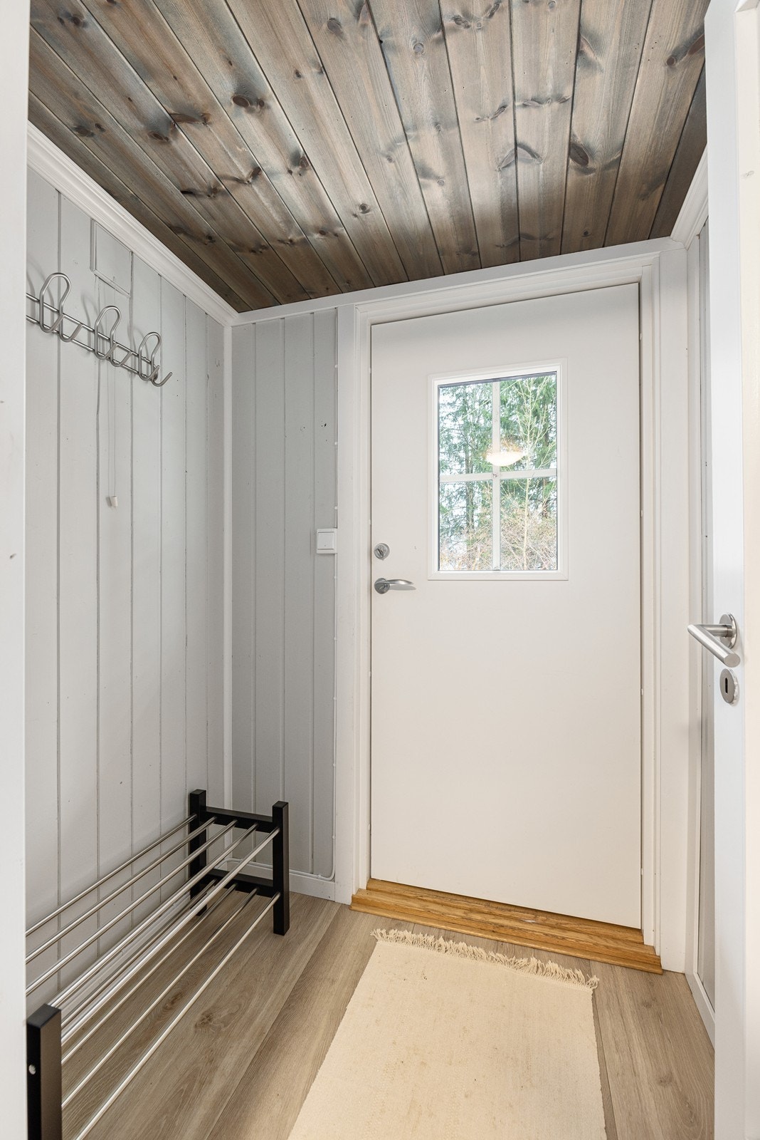 Inngang hybel (hybelen er ikke godkjent hos kommunen og er ikke godkjent for varig opphold). Galleribilde