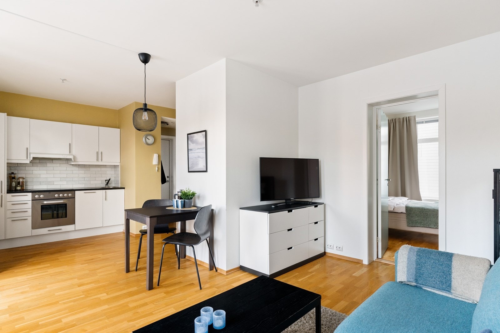 Hyggelig spiseplass i tilknytning til kjøkkenet. Galleribilde