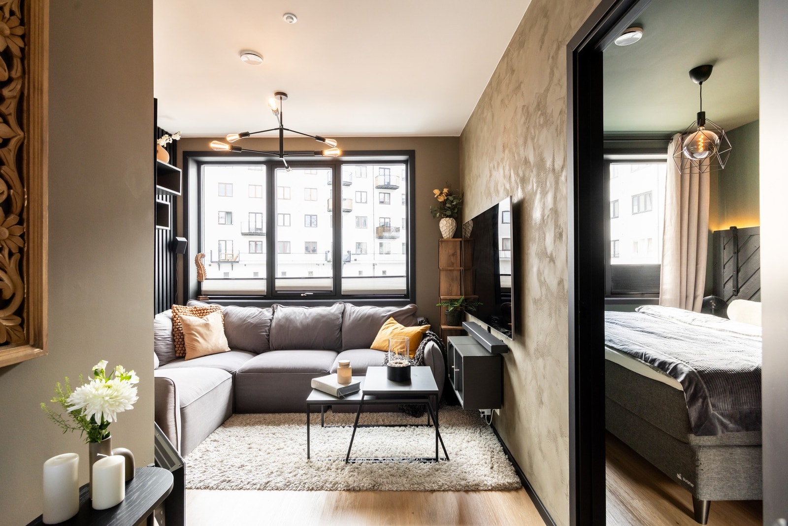 En gjennomført og komfortabel leilighet med attraktiv beliggenhet ved idylliske Akerselva. Galleribilde