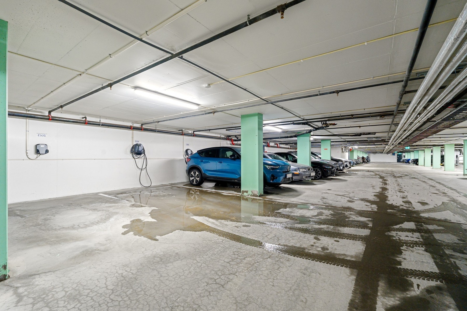Fast p-plass i parkeringskjeller. Galleribilde