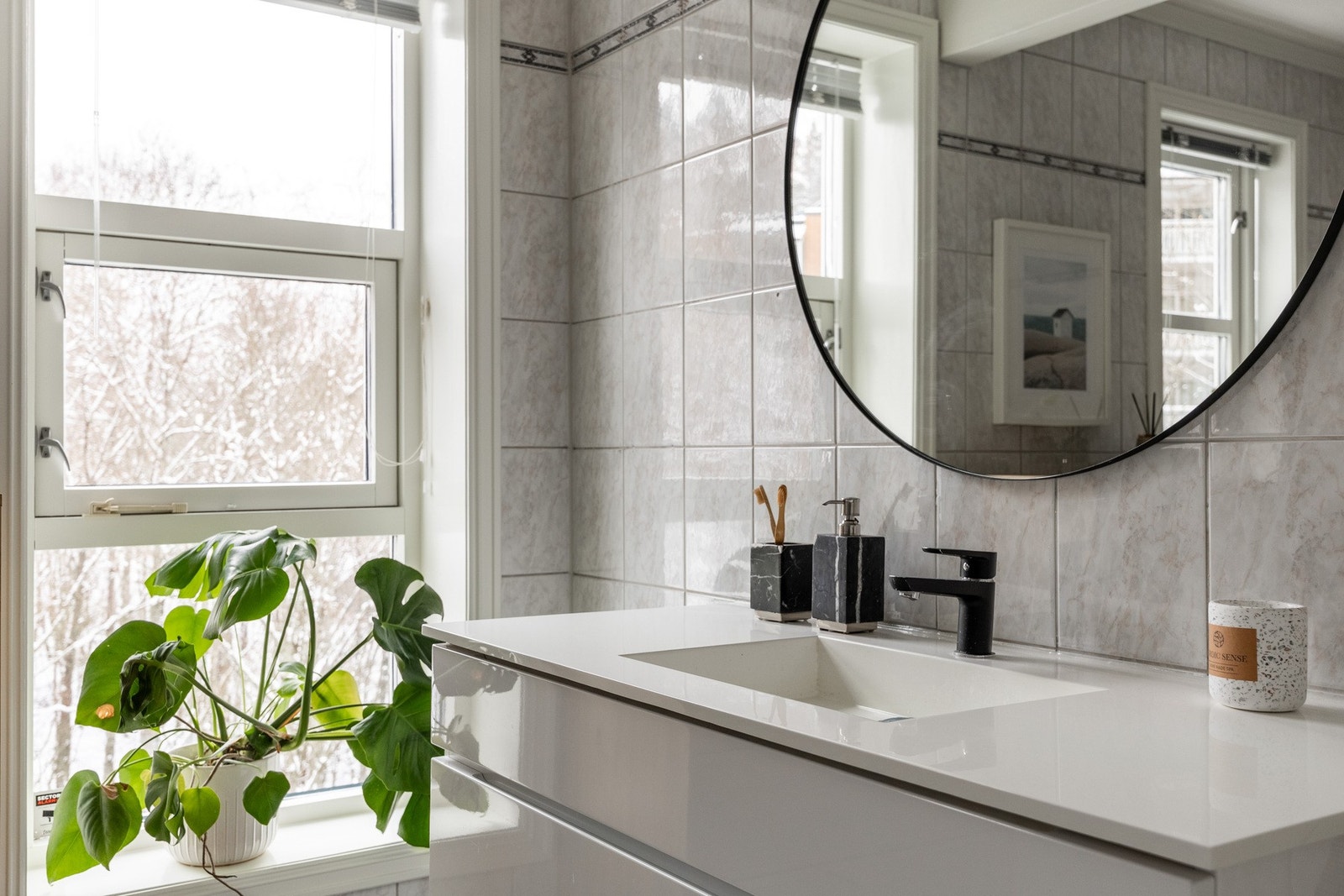 Badet ligger i samme etasje som begge soverommene. Galleribilde