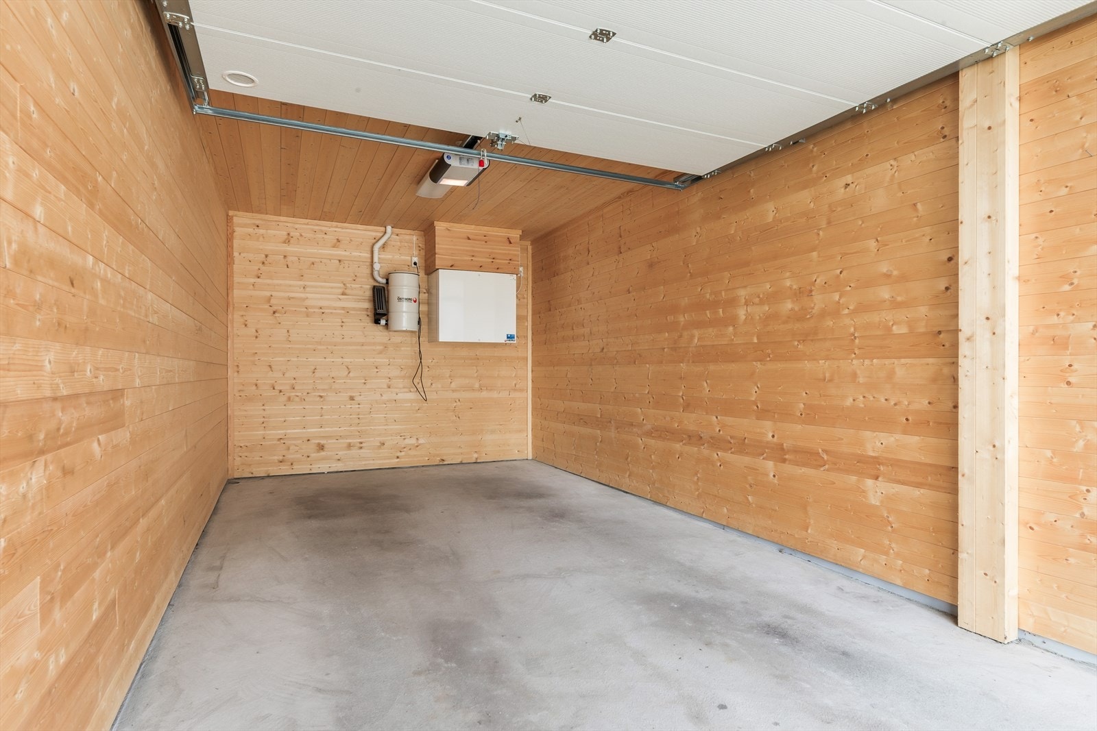 Garasje. Galleribilde