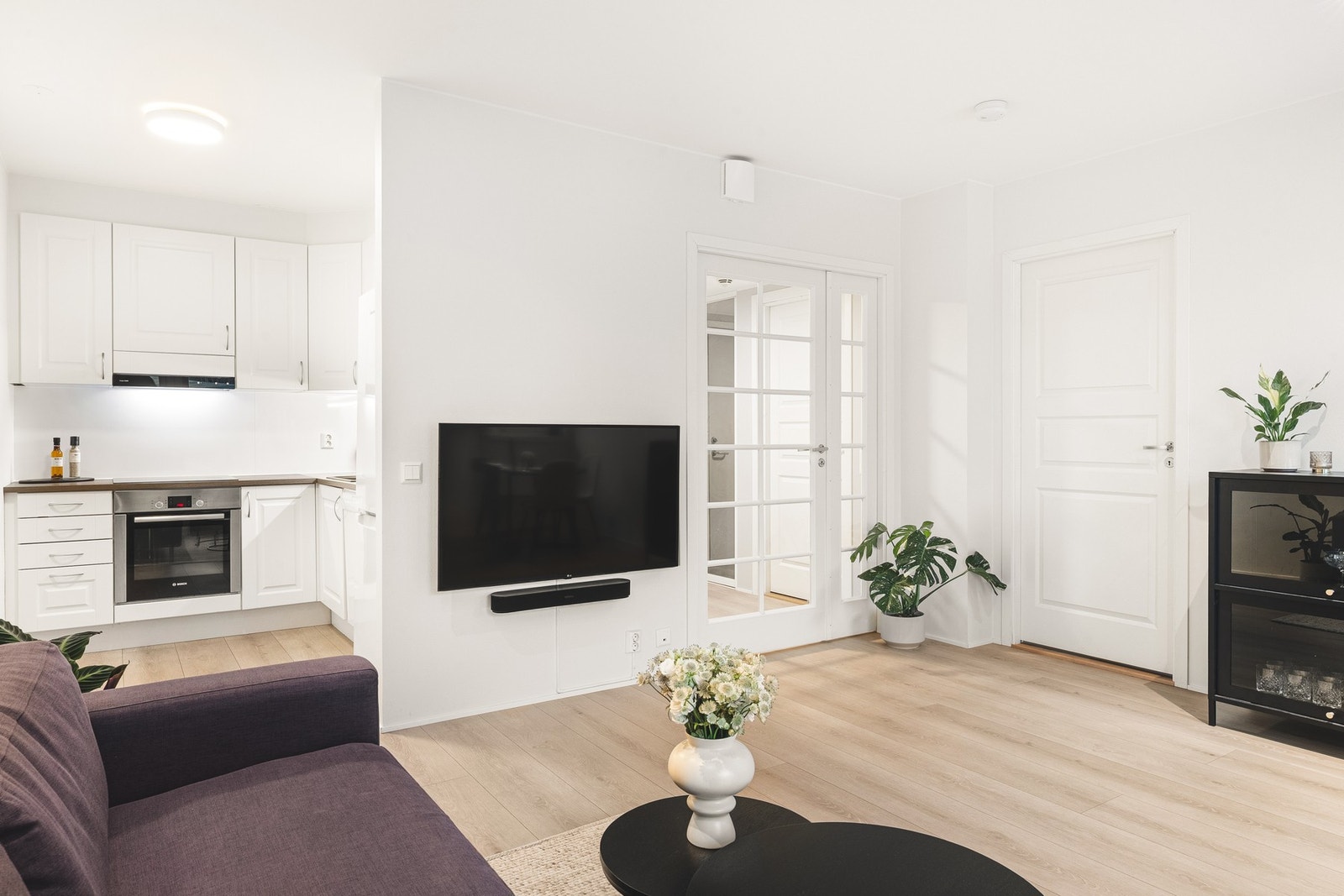 Det er lagt flott 1-stavs laminat i 2020. Galleribilde