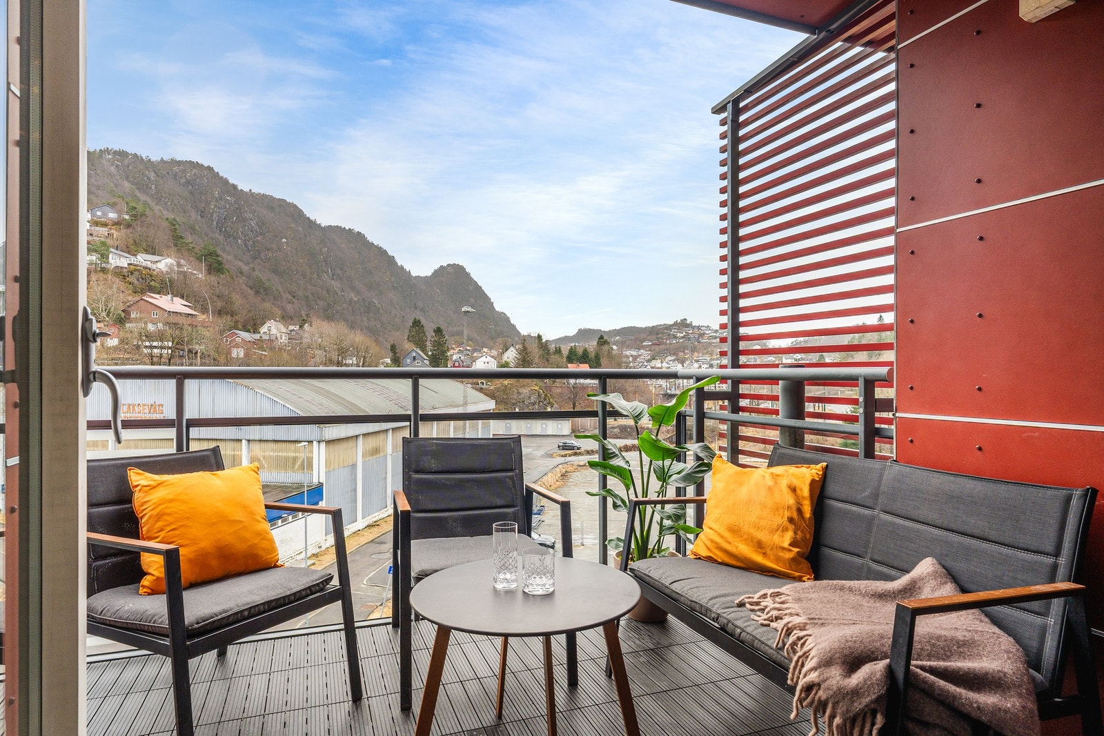 Mekleriet eiendomsmegling v/Daniel Rye har gleden av å presentere Eliasmarken 2A. Foto: Fotograf Alexander Vie. Galleribilde