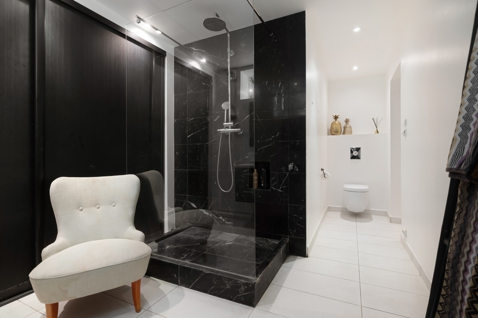 Bad 2 - u.etg. Galleribilde