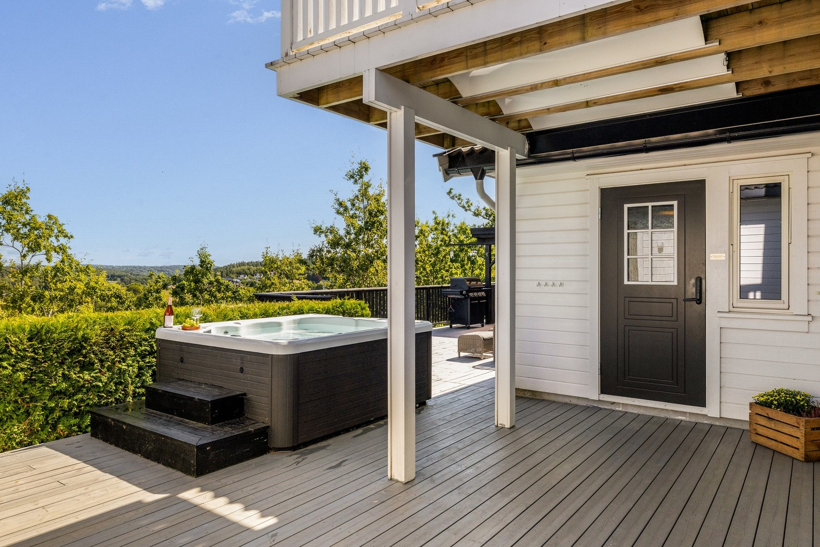 La oss ta turen inn og se nærmere på boligens 2. etasje Galleribilde