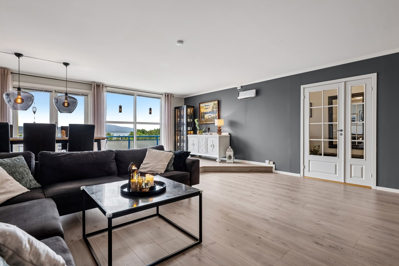 Spisegruppen tar plass i egen sone og inviterer til sosiale og hyggelige måltider. Galleribilde