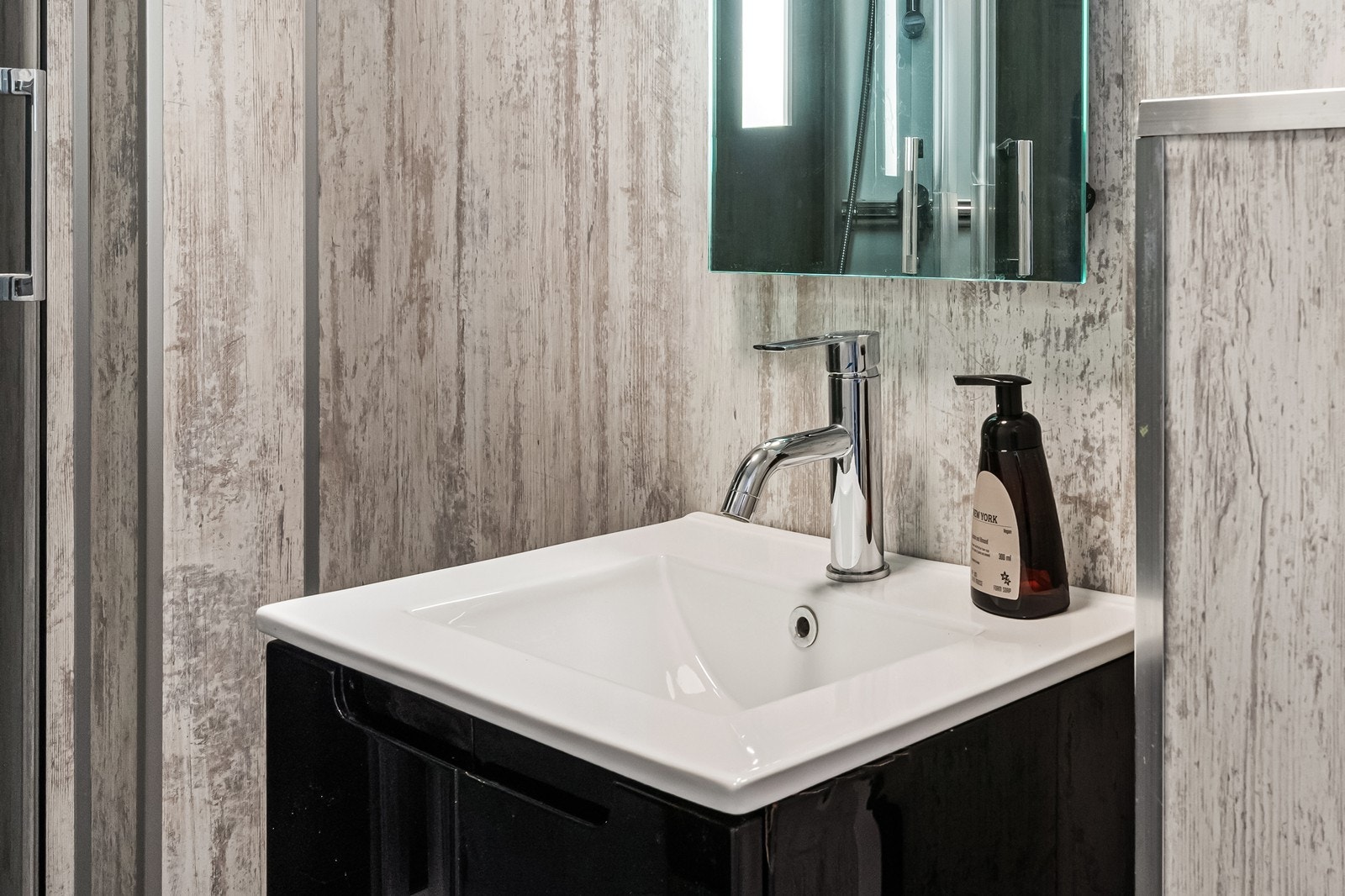 Bad - detaljbilde. Galleribilde