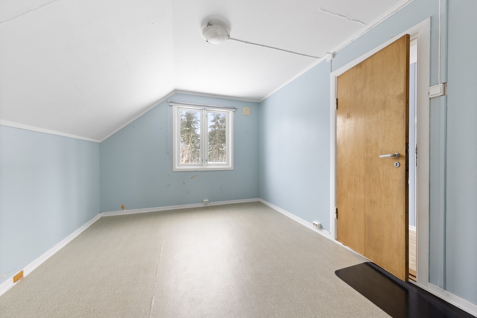 Eneboligen har totalt 3 romslige soverom. Galleribilde