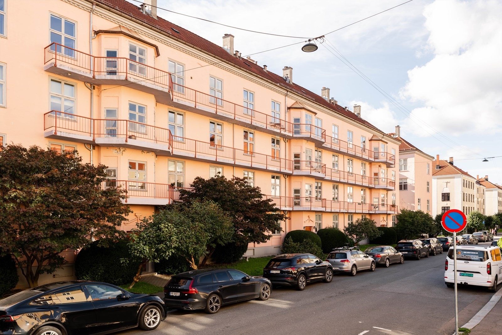 En fantastisk beliggenhet midt på Majorstuen med kort vei til byens beste tilbud innen shopping, servering og kollektivtransport. Galleribilde