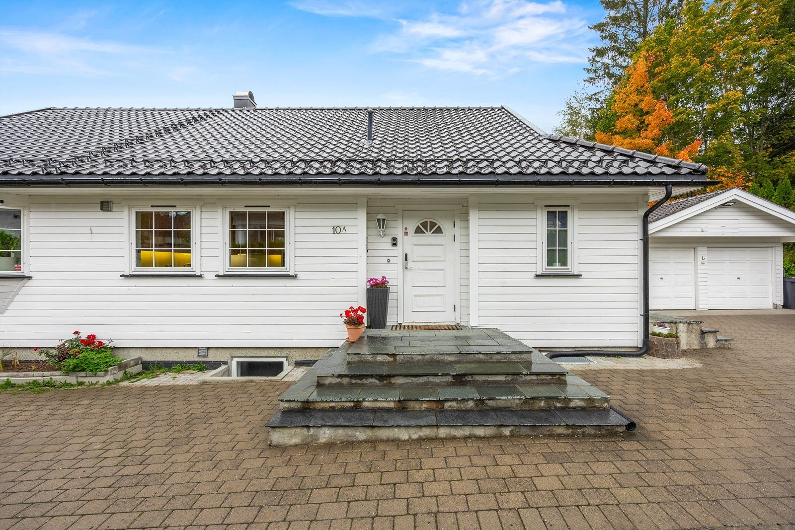 Huset er godt vedlikeholdt og påkostet gjennom årene. Det er lagt Galleribilde