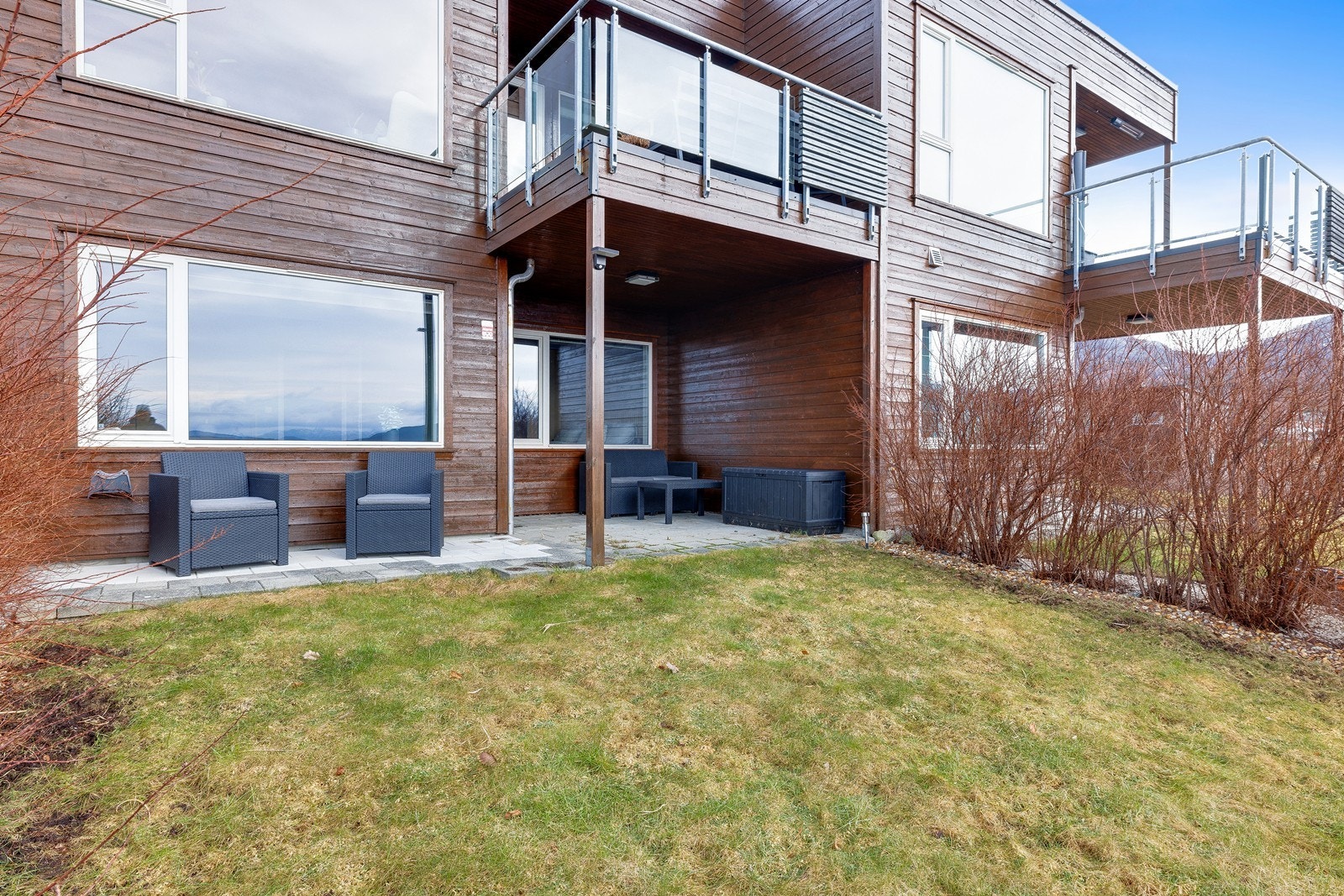 Her er god plass til både utemøbler og grill. Galleribilde