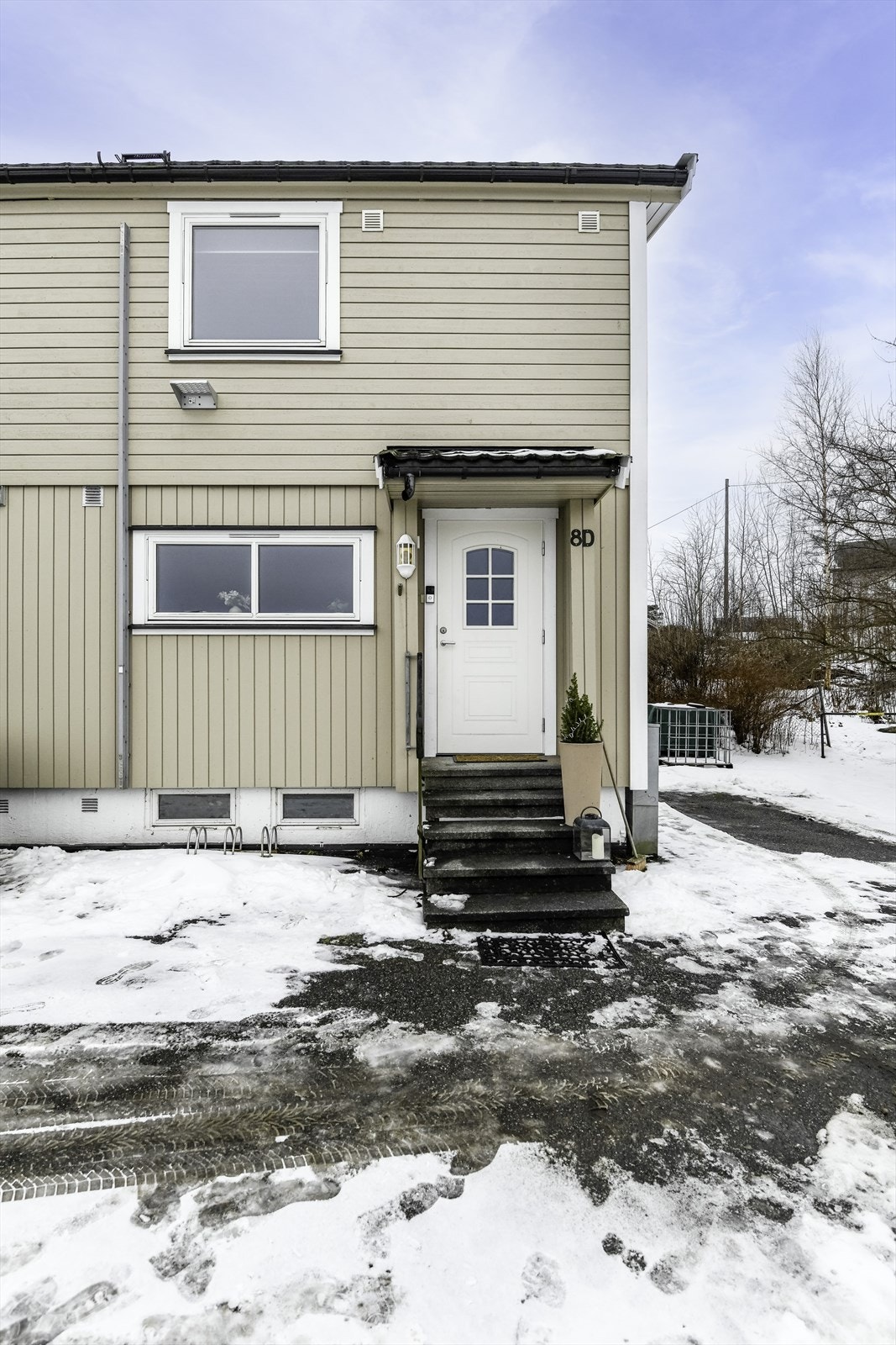 Inngangsparti. Galleribilde