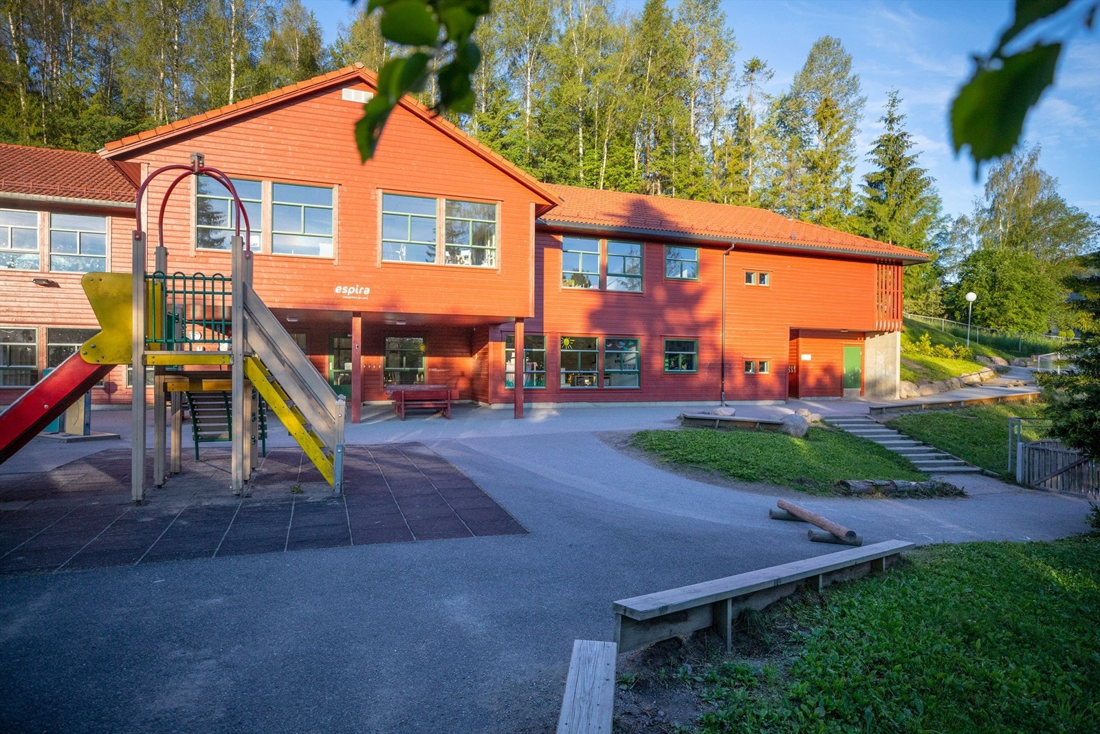 1 minutts trilleavstand til Espira Snurrefjellet barnehage. Galleribilde