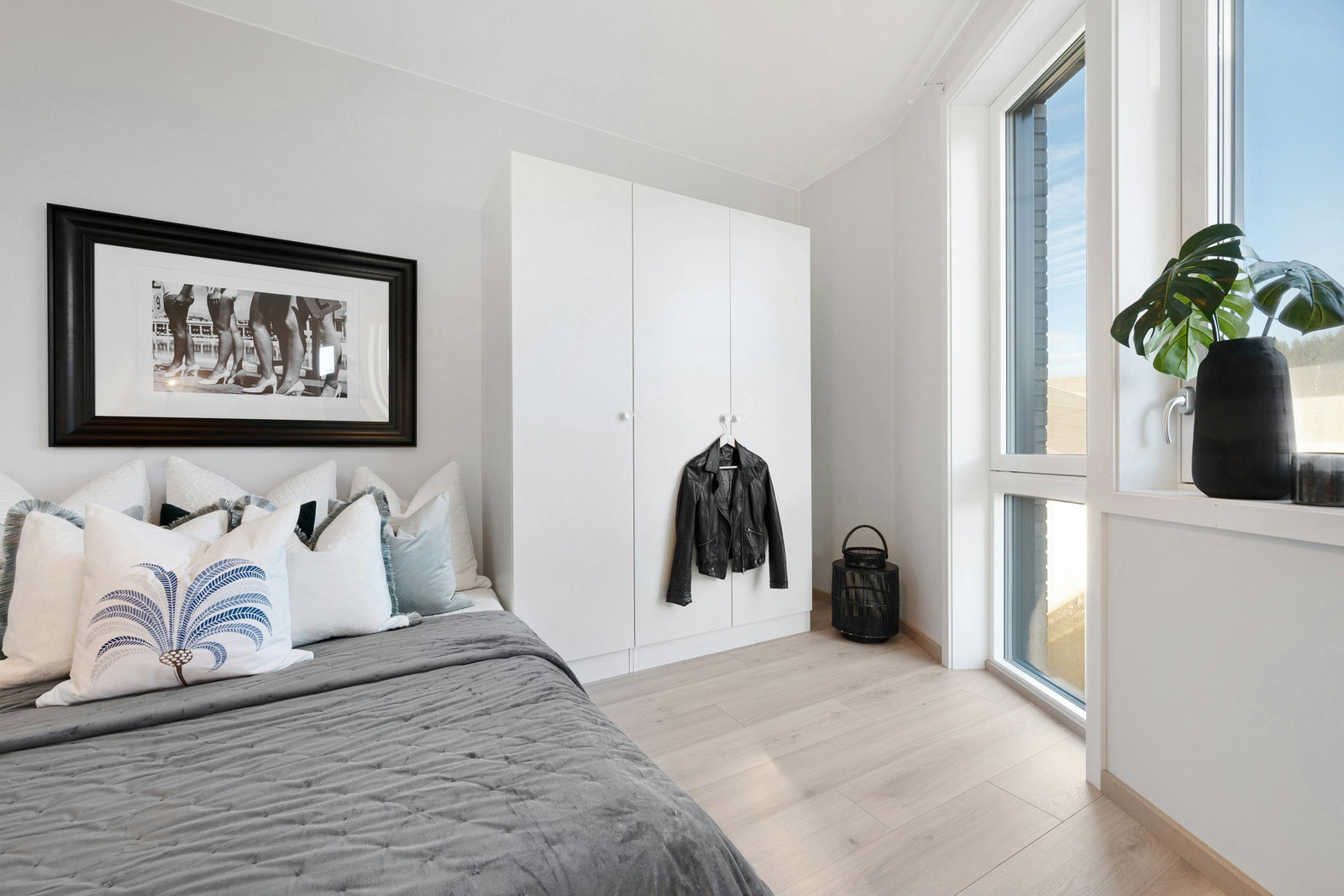 Soverom med utgang til terrasse Galleribilde