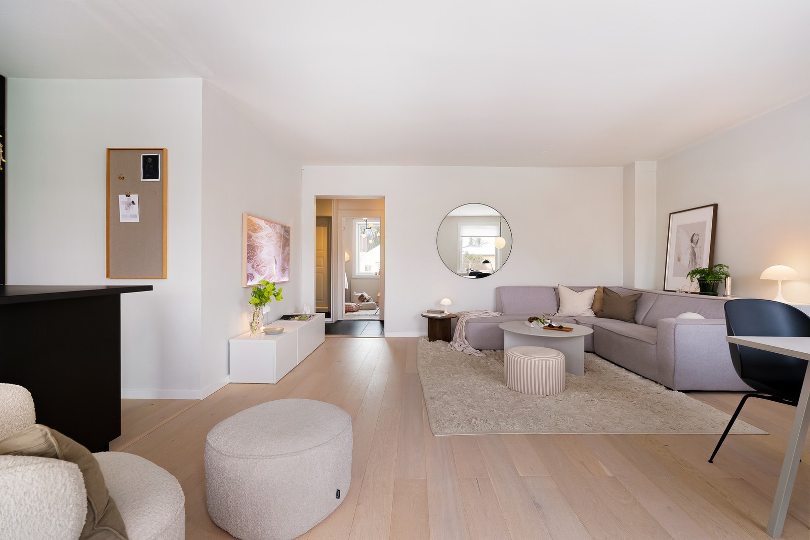 Stue med pipeløp. Galleribilde