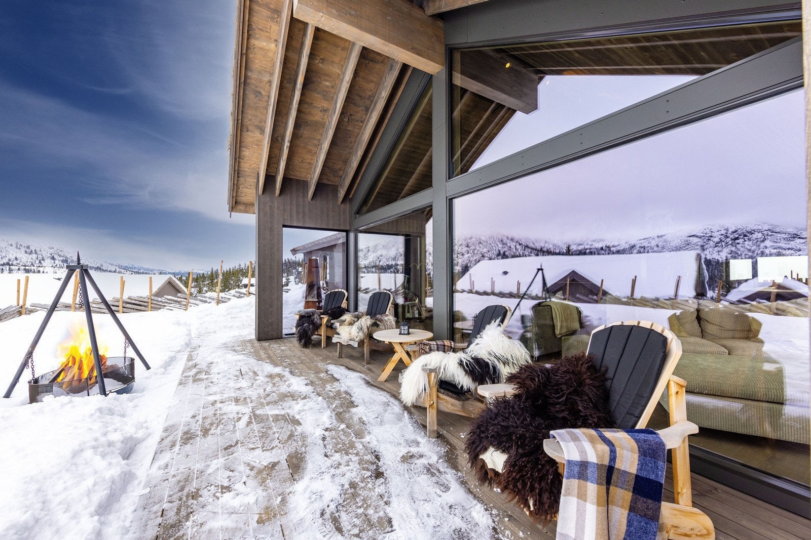 Terrassen er delvis overbygget og er et hyggelig samlingspunkt på fine dager. Galleribilde