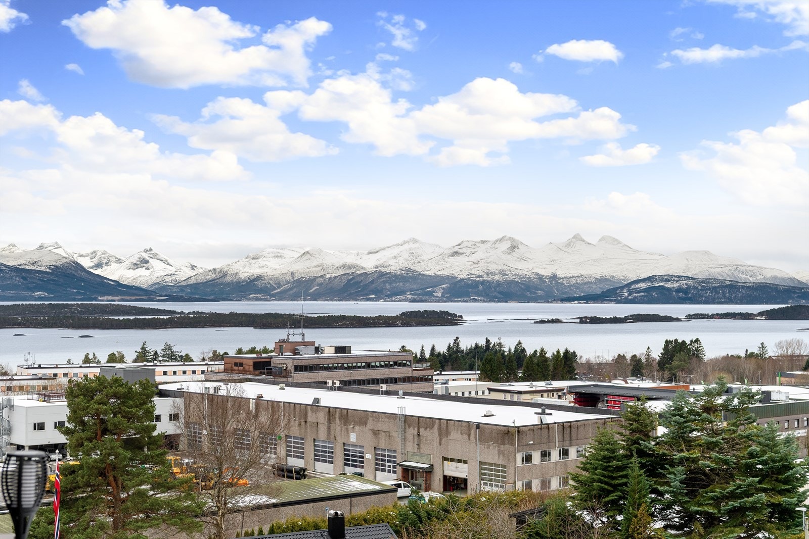 Utsikt fra balkongen Galleribilde