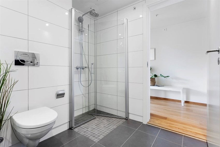 Bad med varmekabler Galleribilde