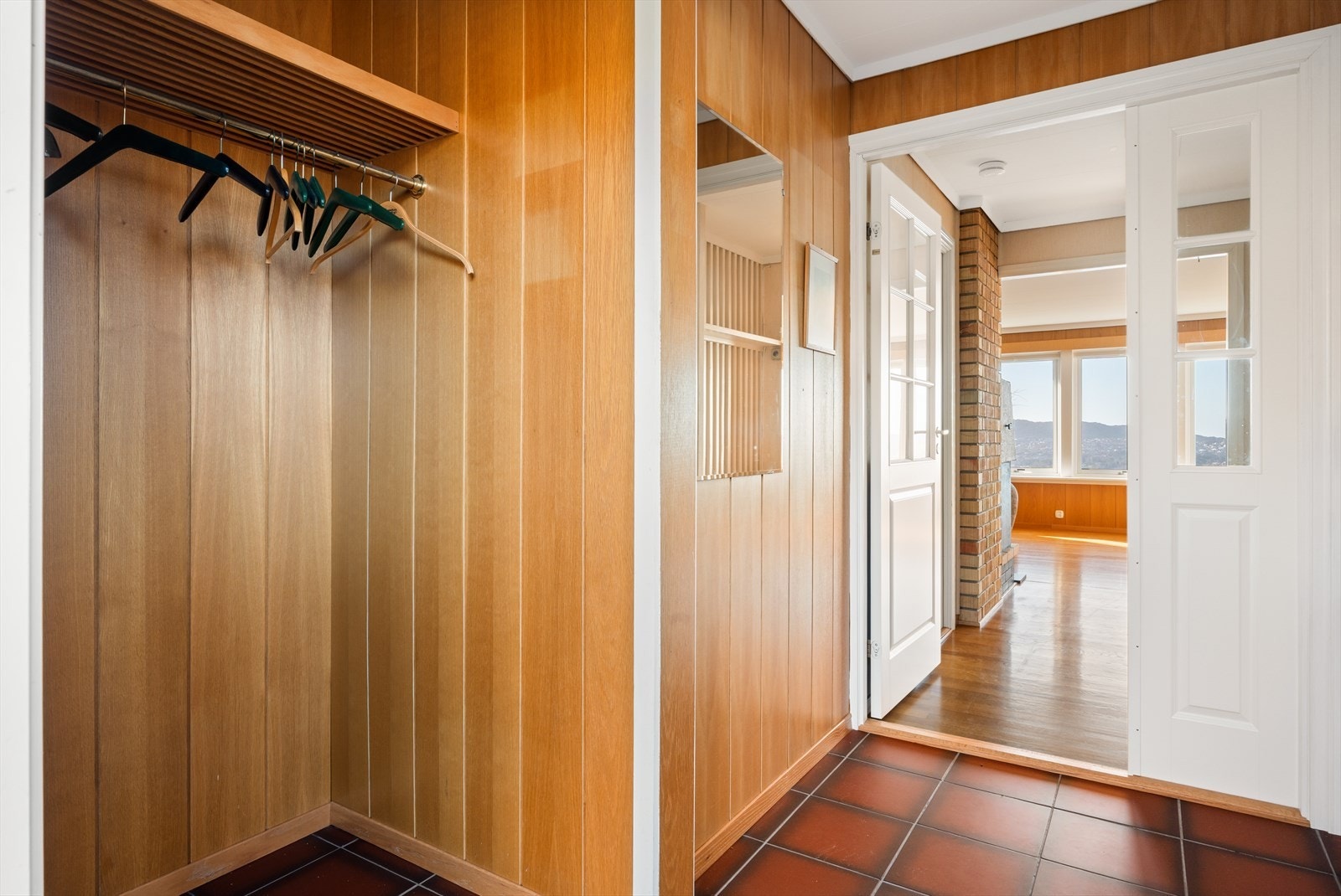 Entré hovedetasje / 1. etasje. Galleribilde