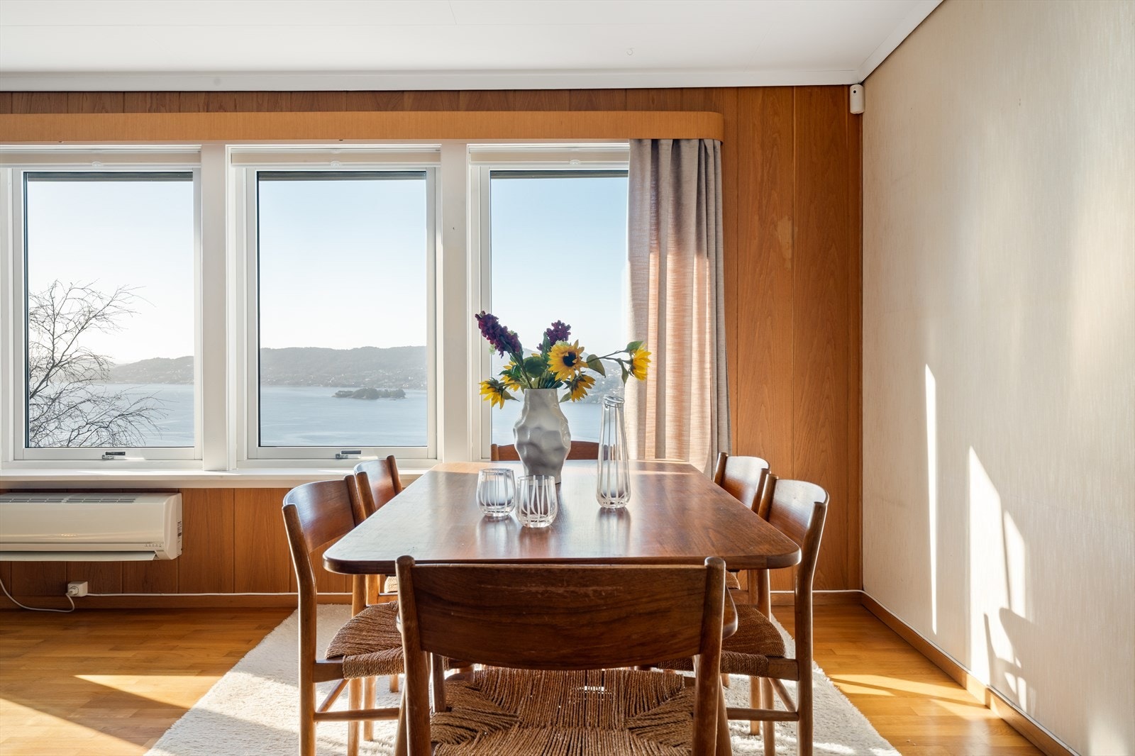 Spisestue. Galleribilde