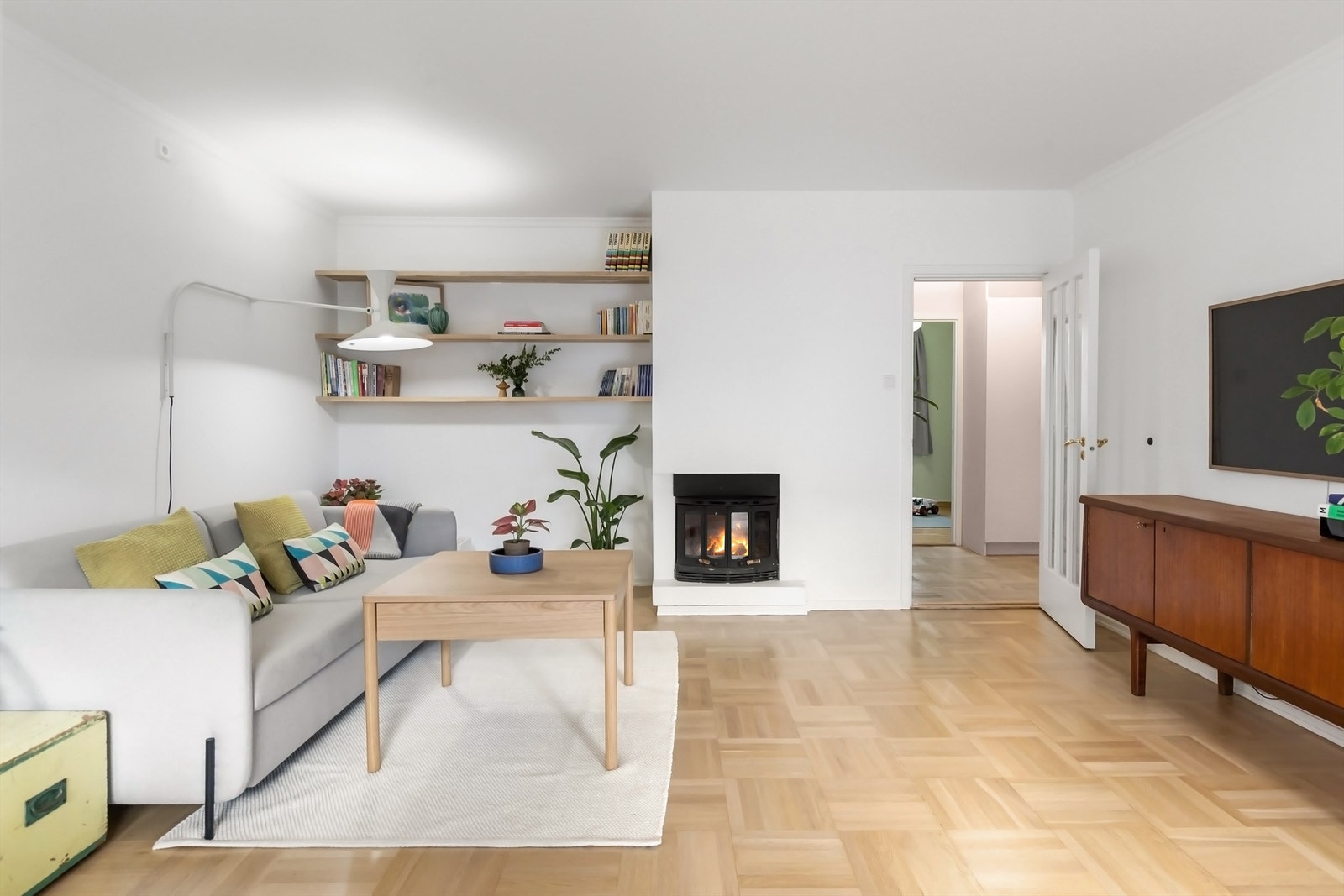 Peis i stuen gir både varme og hygge Galleribilde