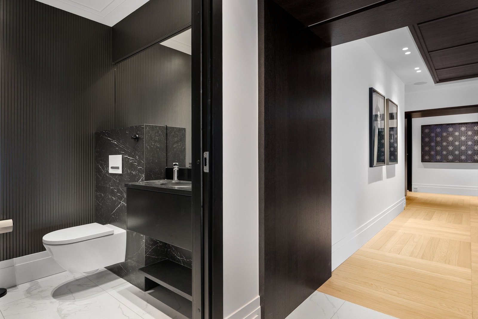 WC tilknyttet gangen. Galleribilde