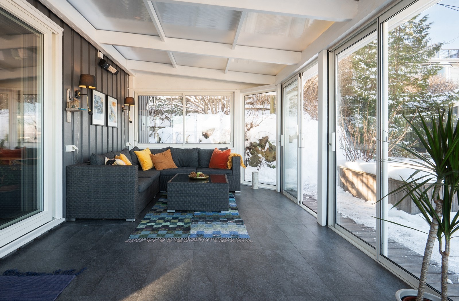 Hagestue skjermet med fantastisk utsikt Galleribilde