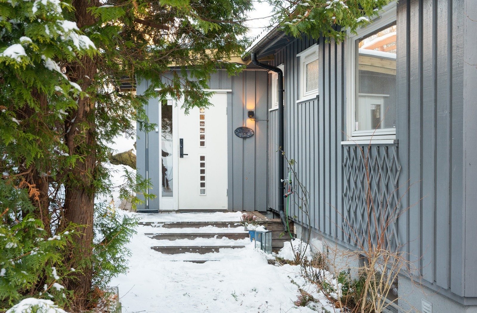 En meget hyggelig adkomst til Brannfjellveien 12 B! Galleribilde