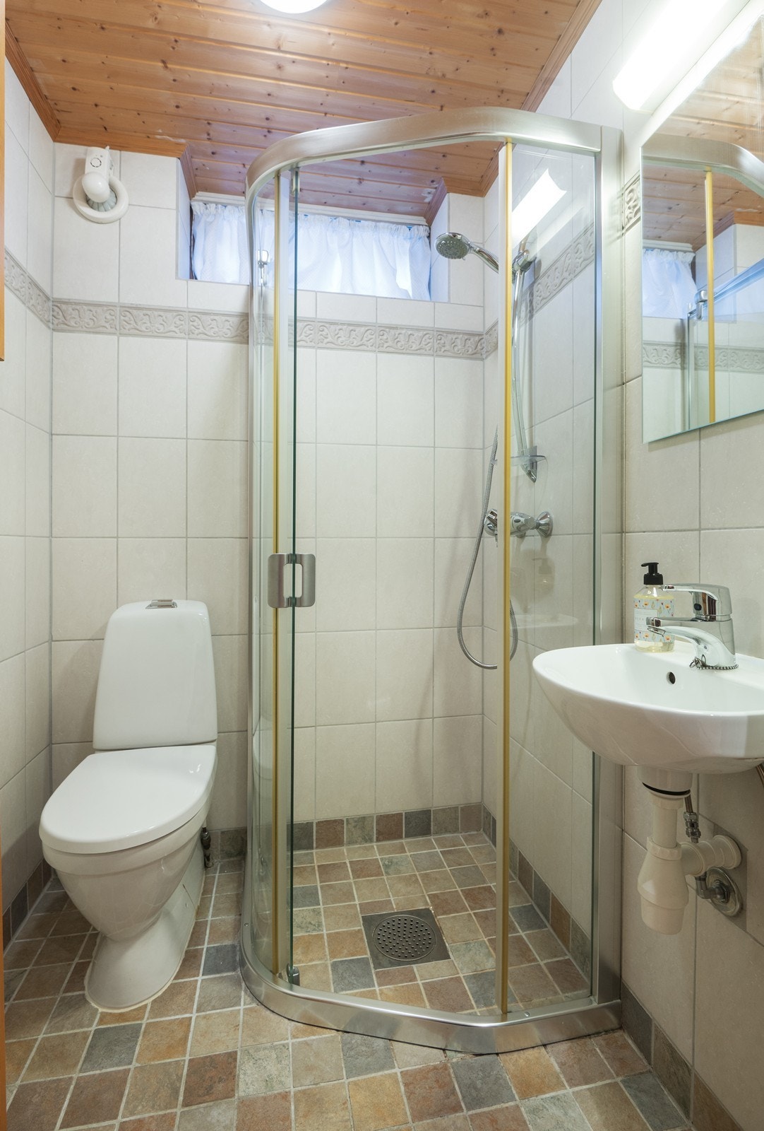 Baderom i underetasje Galleribilde