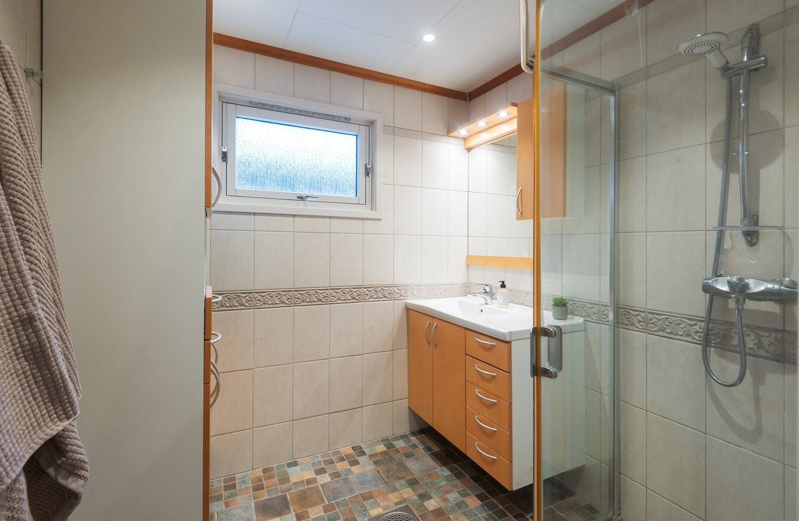 Baderom i 1. etasje Galleribilde