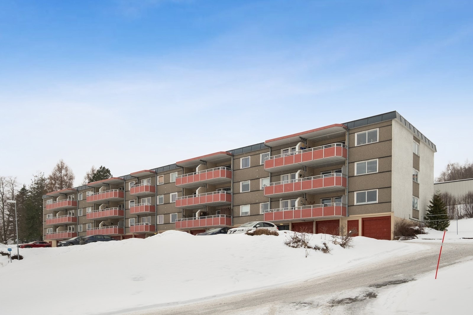 Velkommmen til hyggelig visning i Høvdingvegen 8C! Galleribilde