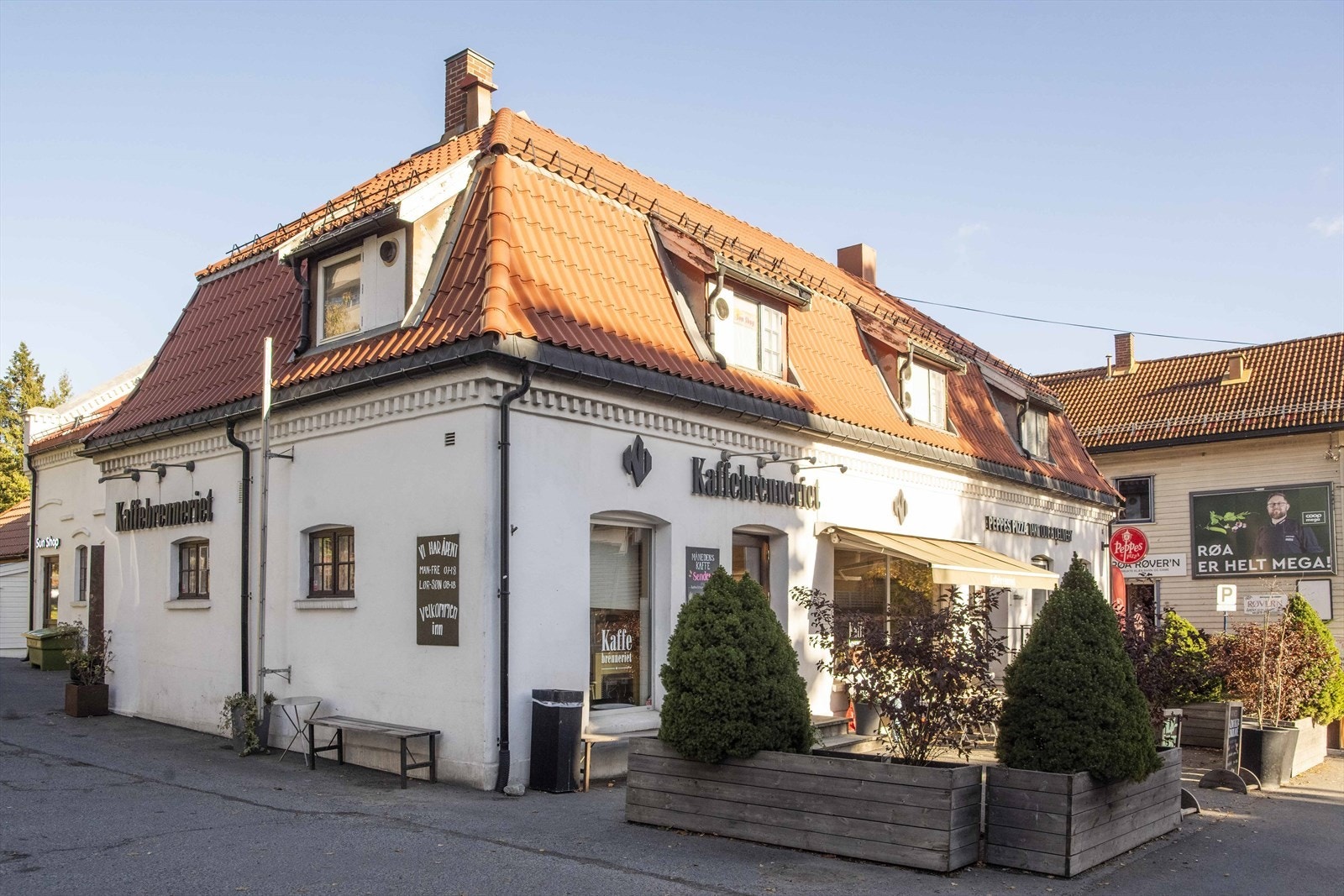 Rett ved senteret kan du nyte en hyggelig frokost eller en deilig lunsj på Kaffebrenneriet. Galleribilde