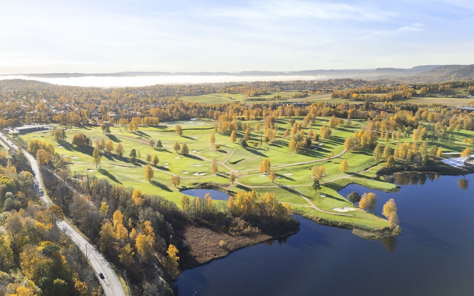 Parkbanen byr på utfordringer for både nybegynnere og erfarne golfere. Galleribilde