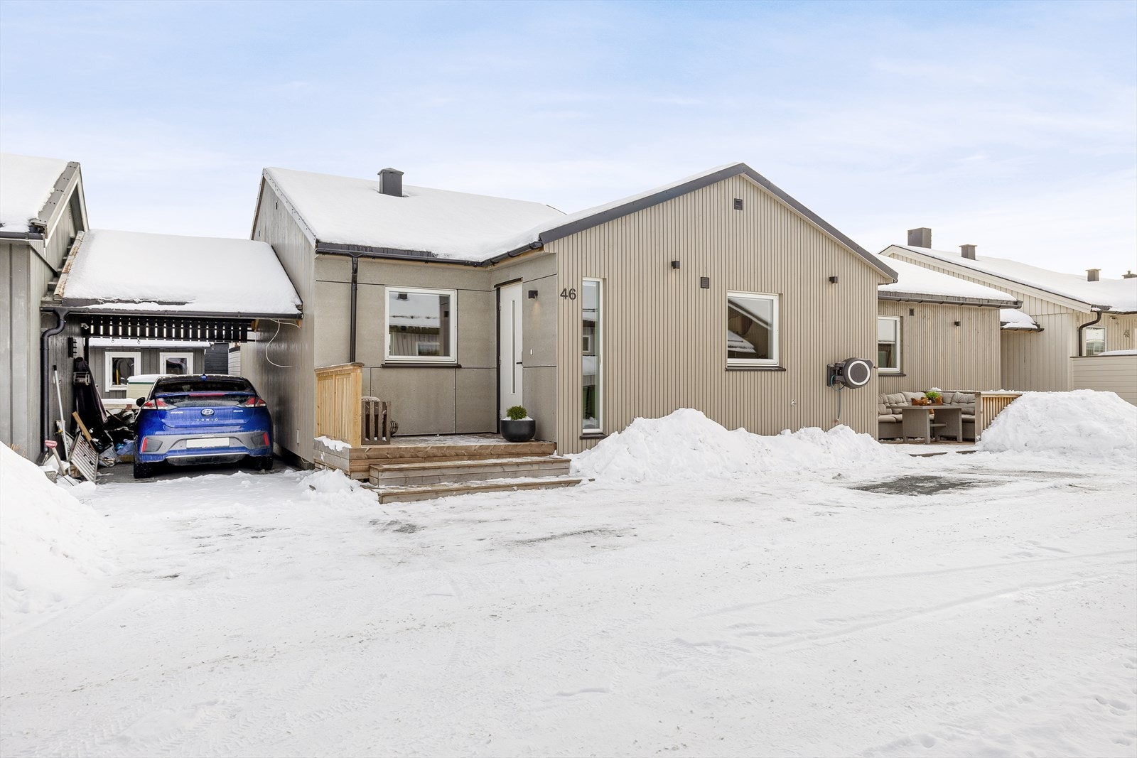 Fra boligen er det kun ca. 10 minutters kjøring til Trondheim lufthavn Værnes. Galleribilde