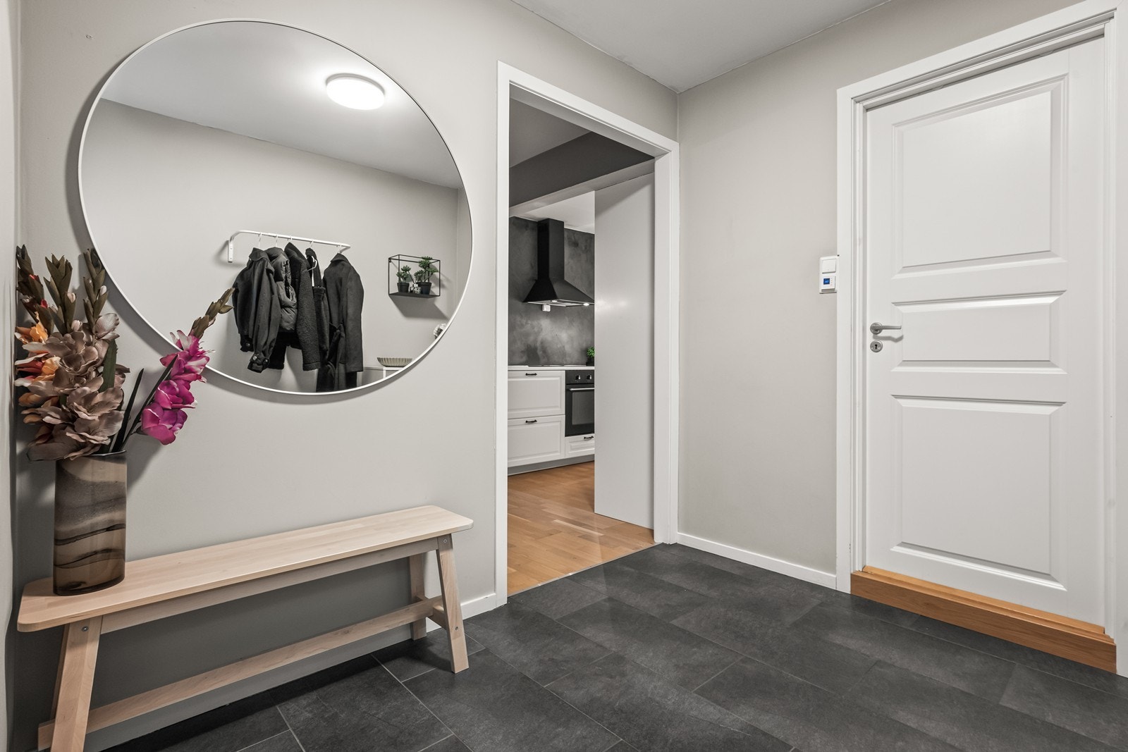 Flislagt entré med varmekabler - komfort året rundt Galleribilde