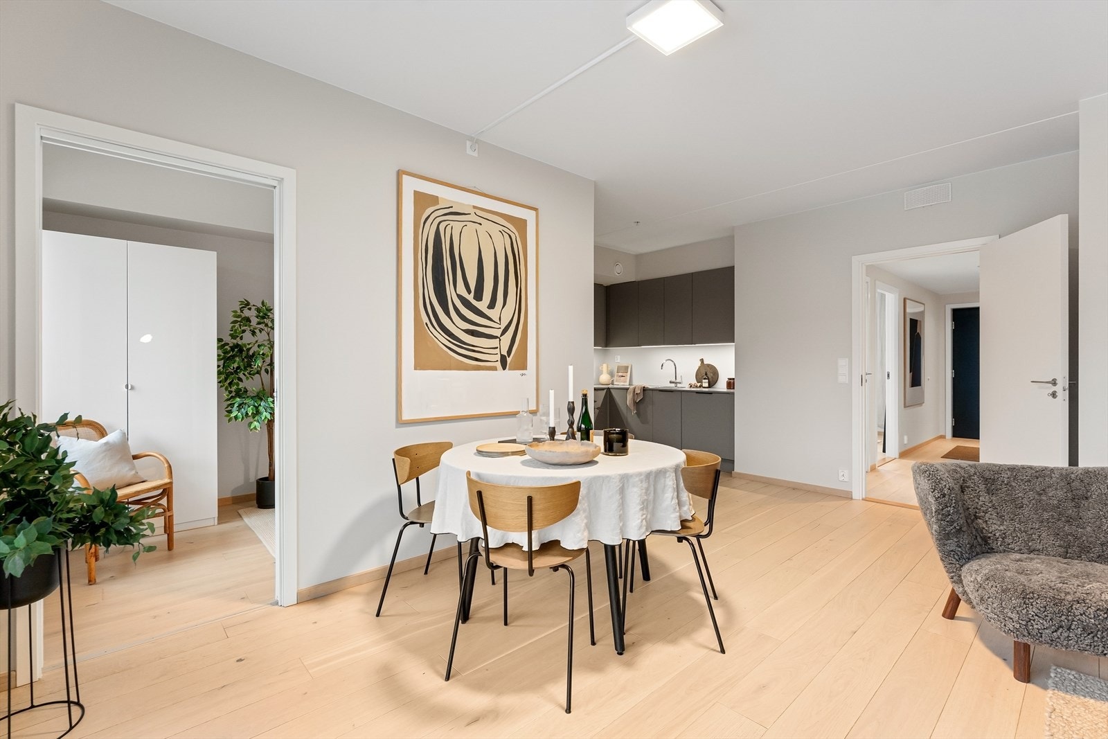 Parkett på gulv i oppholdsrom. Galleribilde