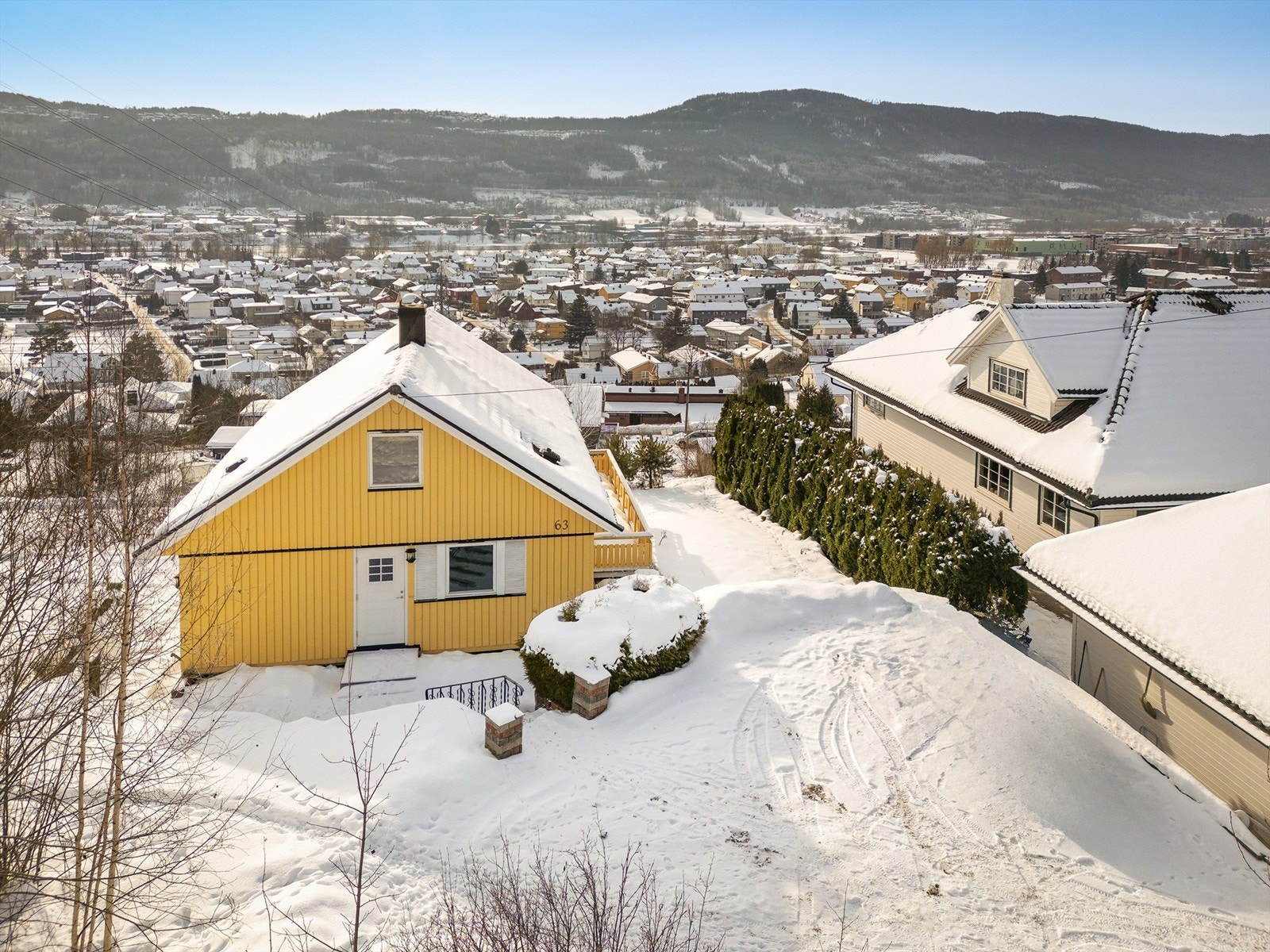Eiendommen tilhører Øren skolekrets. Galleribilde