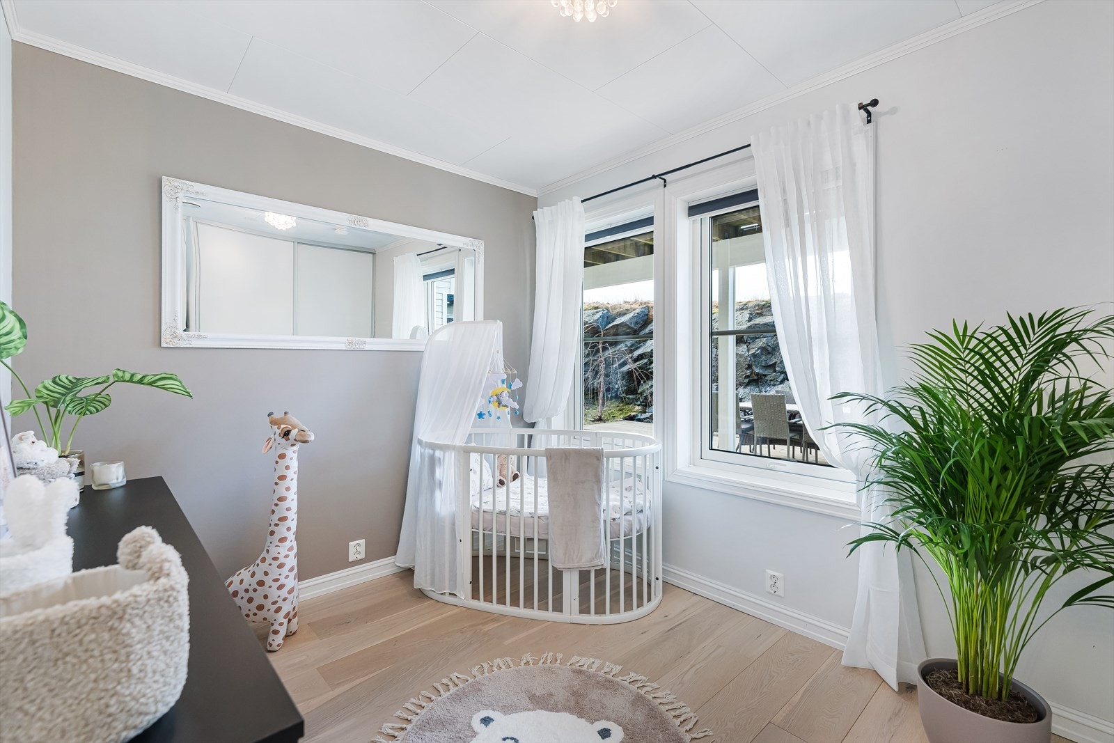 I boligens første etasje er det totalt to soverom. Galleribilde