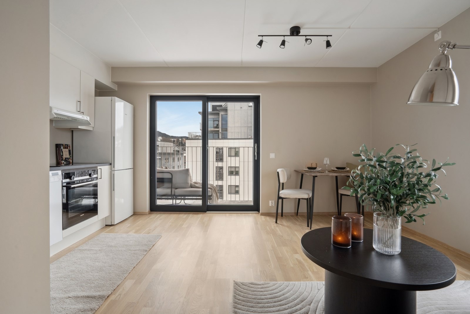 Leiligheten har god planløsning og vannbåren varme i alle rom unntatt soverom Galleribilde